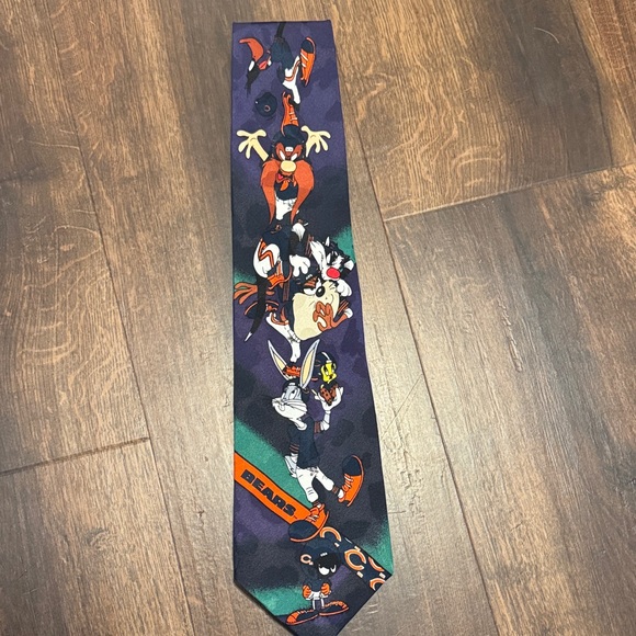 Football Toons Other - Looney Tunes Characters Football Tunes 100% Chicago Bears Tie